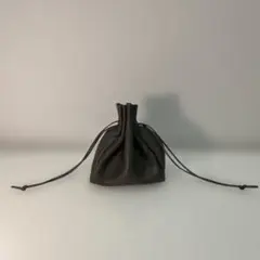 イタリアンレザー　自立する巾着袋