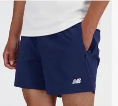 New Balance ネイビーショートパンツ