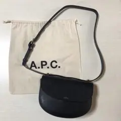 APC Geneva レザーショルダーバッグ