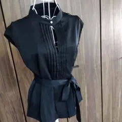 ブラックノースリーブシャツ ウエストリボン付き