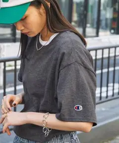 【限定セール】Champion ダークグレー Tシャツ　Lサイズ