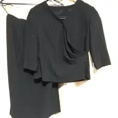 カシュクールトップスとタイトスカートのセット