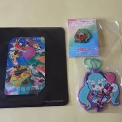 初音ミク赤い羽根共同募金カード、ピンバッチ。マジカルミライラバーストラップ 、