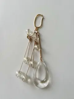 透明アクリルのドロップイヤーカフ