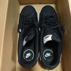 Nike ブラック スニーカー