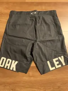 Oakley 黒　ショートパンツ 36 ブラック　オークリー