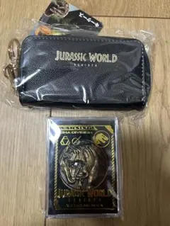 ジュラシックワールド　2点セット　キーケース　メダル　T-レックス 復活の大地