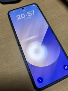 【美品】Samsung Galaxy Z Flip6 本体 バッテリーのオマケ付
