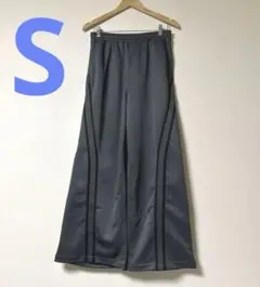 Item thumbnail for item 4726c905-cab3-4dc6-97a5-fc5cf1dbaddd