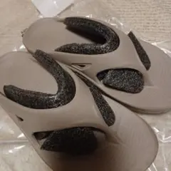 oofos ウーフォスサンダル 24cm