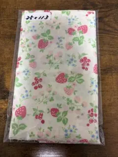 いちご柄の綿生地 新品 35x113