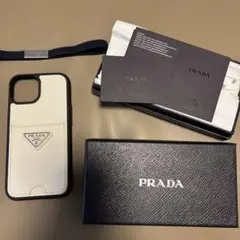 プラダ　iphone15 ケース　サフィアーノレザー　付属品完備