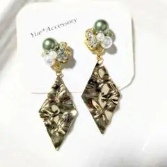 245　ハンドメイド☆ビジューピアス／イヤリング