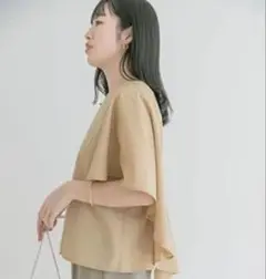 美品　アーバンリサーチ　ネイビー フレアスリーブ トップス