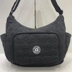 2084 Kipling キプリング ショルダーバッグ キルティング 星 黒系