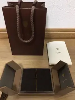 【新品】箱•ショップ袋つき agete K18 ブレスレットクロス