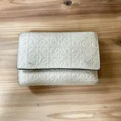 LOEWE ろえべロエベ 三つ折り財布 アナグラム