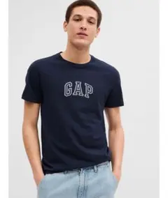 GapアーチロゴTシャツ(ユニセックス)