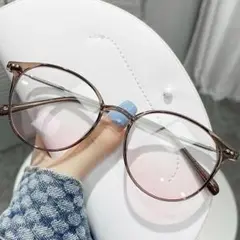伊達メガネ　ブラウン　色付きレンズ　血色　ピンク　レッド