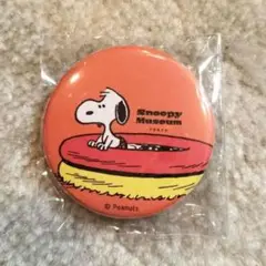 スヌーピーミュージアム限定缶バッジ　ハッピーサマー