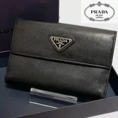 【極美品】箱付き PRADA 二つ折り財布 レザー 三角ロゴ プレート ブラック