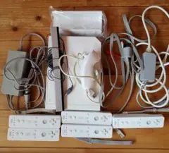 Wii本体 リモコン5個　付属品