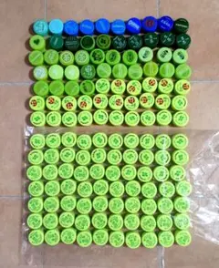 ペットボトルキャップ　140個　緑系＋青系