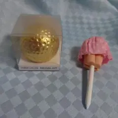 ゴルフボールとゴルフティー