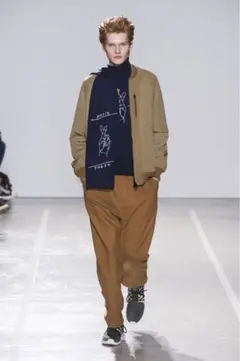 White Mountaineering ムッシュー・ラスネール　マフラー
