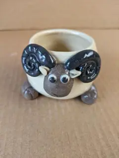 羊の陶器置物