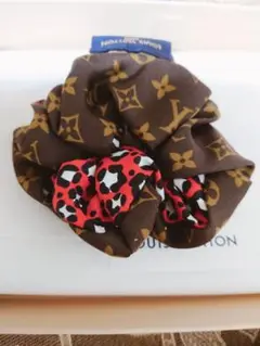 ルイヴィトン シュシュ