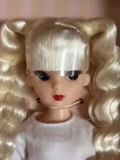 新品未開封　リカちゃんキャッスル　2021年復刻版初代リカちゃん　髪色白赤リップ