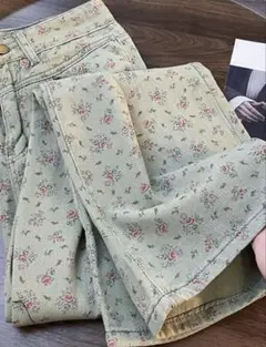 花柄デニムパンツ