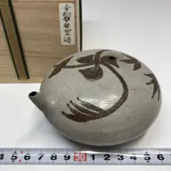 李朝染付、鉄砂家形水滴桐箱入 李朝染付、鉄砂家形水滴桐箱入