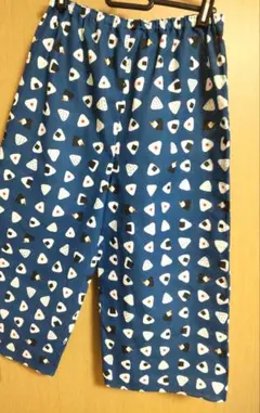 パンツ　手ぬぐい　リメイク　おにぎり柄　紺色　七分丈パンツ