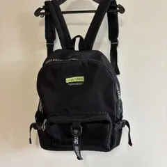 LOVETOXIC ブラックリュック 中型