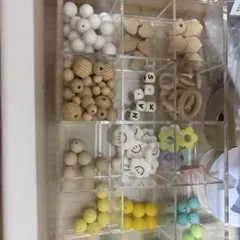 Tiny teeth™ビーズセット売り‼️ケースはなし
