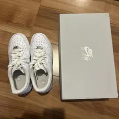 Nike Air Force 1 ホワイト(箱付き)