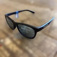 【新品】Tifosi Swank サングラス / ブラック