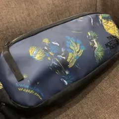 THE NORTH FACE ボディバッグ 植物柄