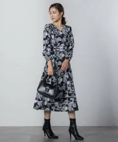 ◆QUEENS COURT◆黒白の花柄 ベルトひざ丈ワンピ クイーンズコート