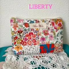 ㉖リバティ　パッチワーク　ポーチ❤ハンドメイド　レッド系　フラット