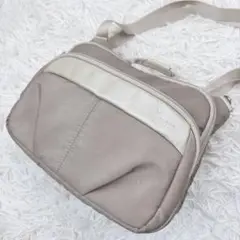 Kanana カナナ 多収納ショルダーバッグ グレーベージュ 24cm