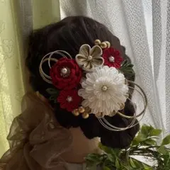 つまみ細工髪飾り　成人式　卒業式　紅白　えんじ　赤　白　和装　着物　振袖　袴