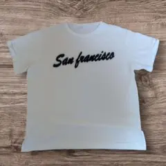 白 Tシャツ ロゴ刺繍