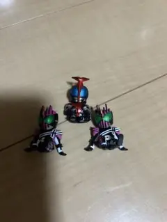 【バラ売り可】まちぼうけ　仮面ライダーの場合　ガチャガチャ ディケイド カブト