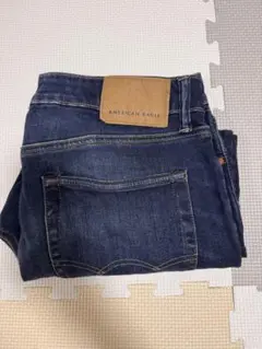 AMERICAN EAGLE スリムストレートジーンズ