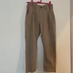 ベージュ　パンツ