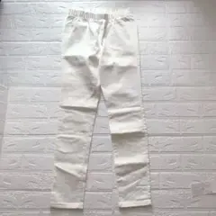 a0390 ジーユー　ストレッチパンツ　カジュアル　白　ウエスト伸縮