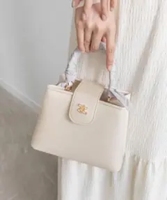 RANDA 2WAYスカーフハンドルフラップバッグ WHITE